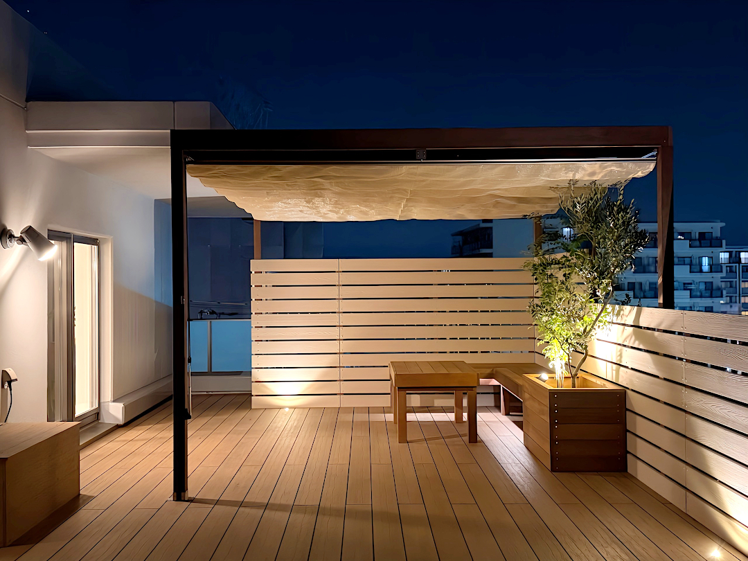 【横浜市港北区 マンションルーフバルコニー 樹脂木デッキ】after_07