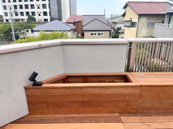 【 世田谷区 一戸建て屋上 ウッドデッキ】ç1