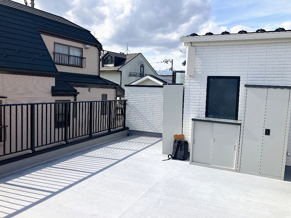 【世田谷区 一戸建て屋上 ウッドデッキ】before_01