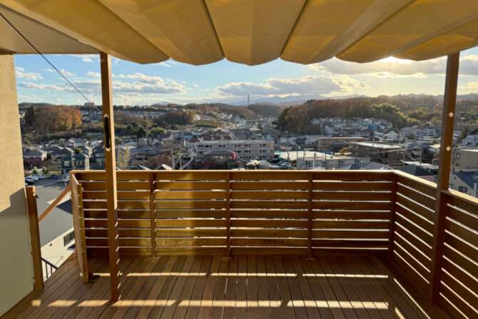 【八王子市 傾斜地 ハイデッキ】after_top