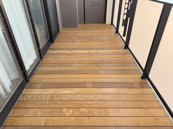 【江東区 マンションベランダ ウッドデッキ】after_01