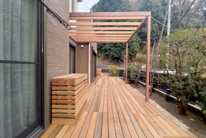 【都筑区 一戸建て庭 ウッドデッキ】after_top