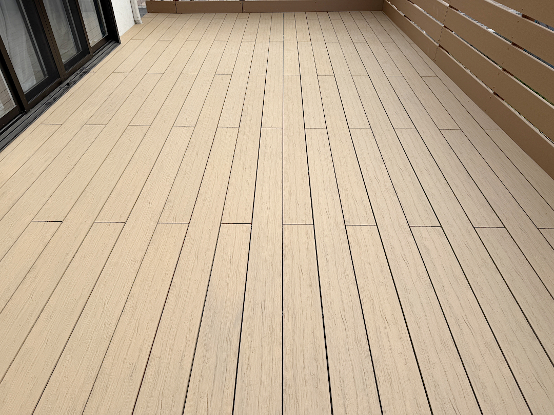 【調布市 一戸建て庭 樹脂木デッキ 】after_05