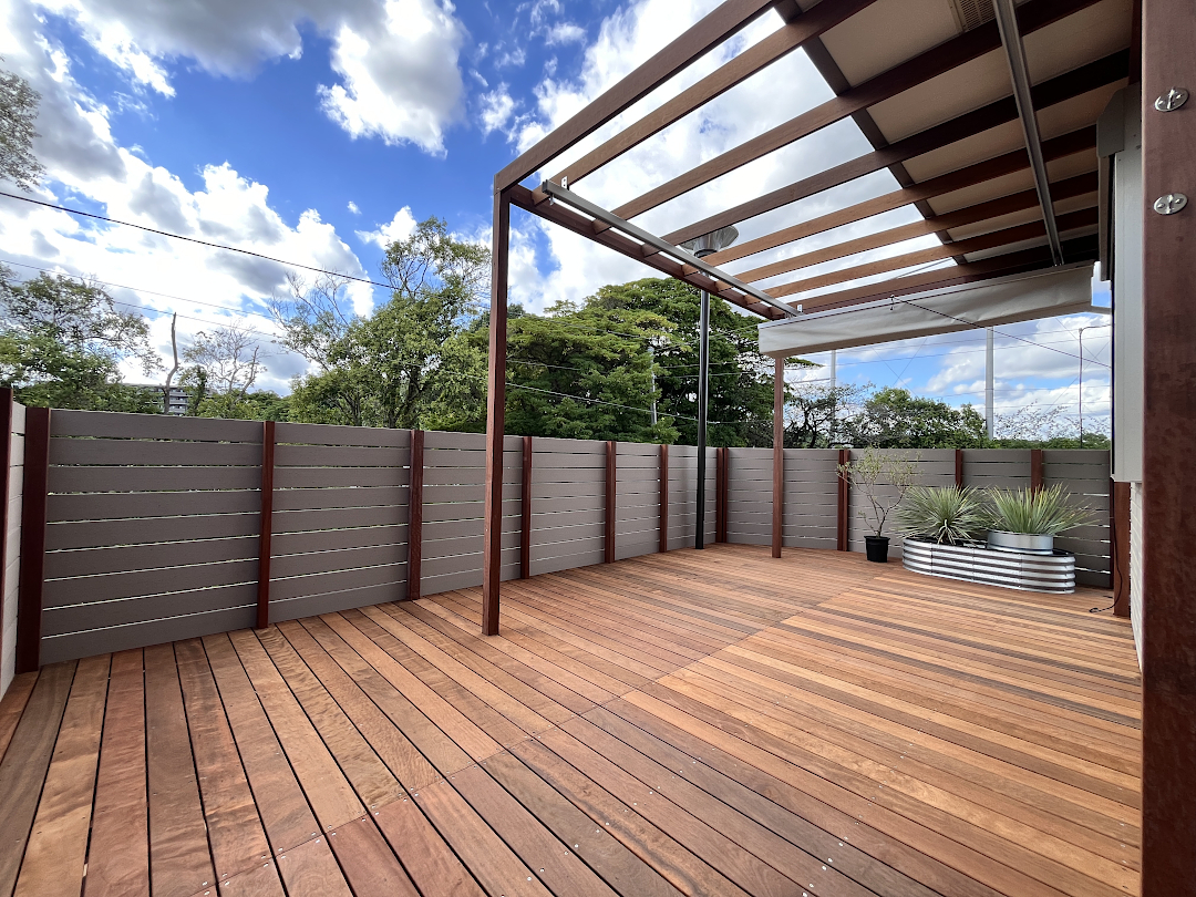 【保土ヶ谷区 車庫上 ハイデッキ】B3