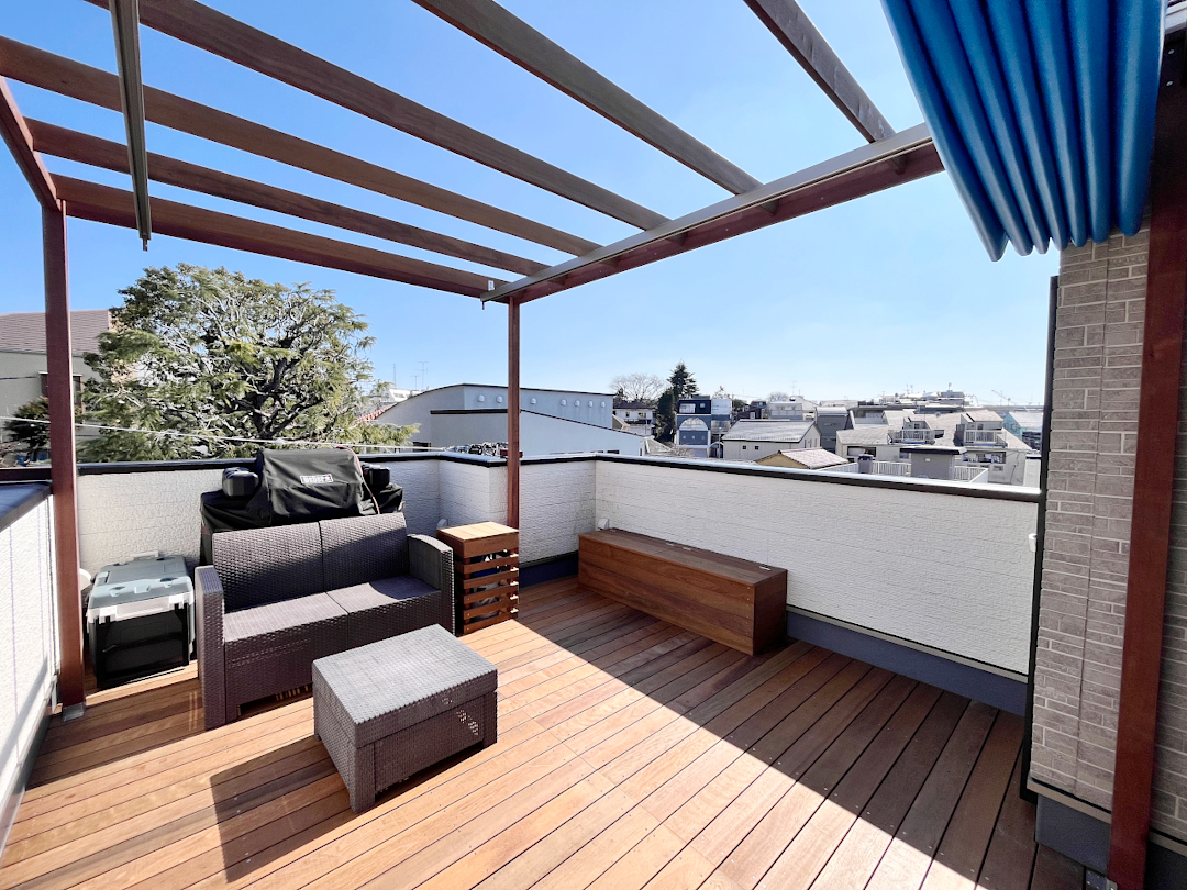 【目黒区 一戸建て屋上 ウッドデッキ】A2