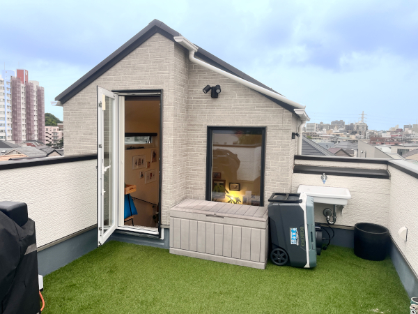 【目黒区 一戸建て屋上 ウッドデッキ】B