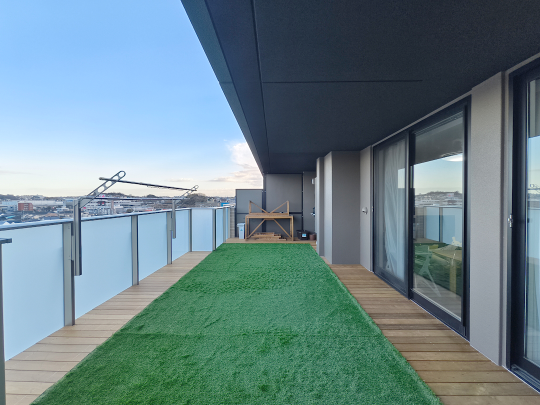 【横浜市戸塚区 マンションルーフバルコニー ウッドデッキ】after_01