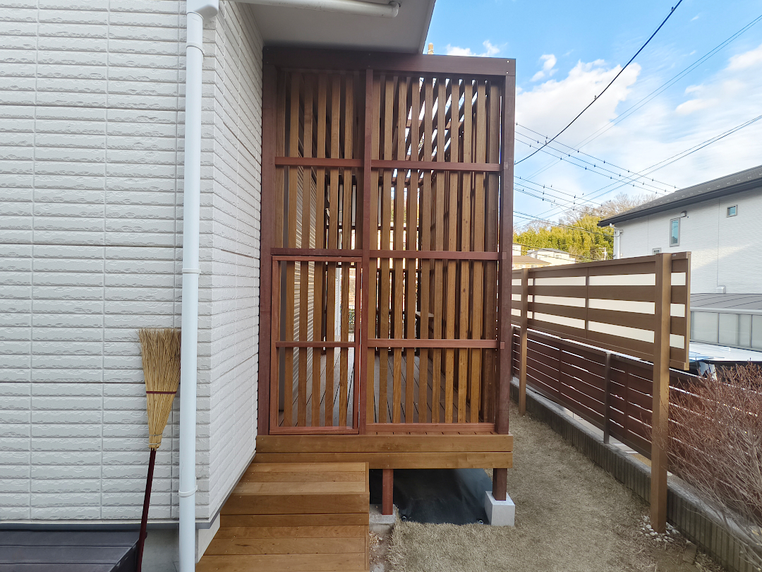 【川崎市麻生区 一戸建て庭 ウッドデッキ】after_01