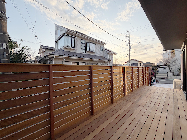 【磯子区 一戸建て庭 ウッドデッキ】after_02