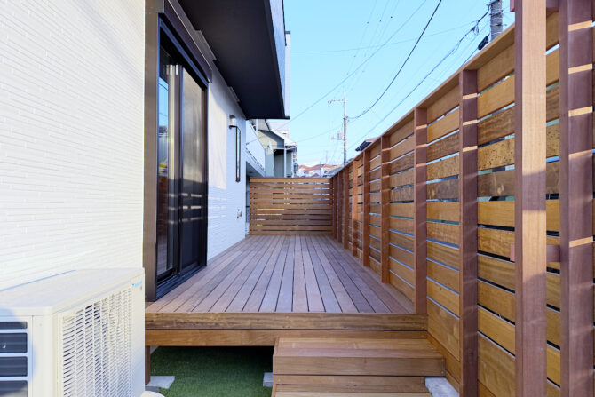【磯子区 一戸建て庭 ウッドデッキ】after_top