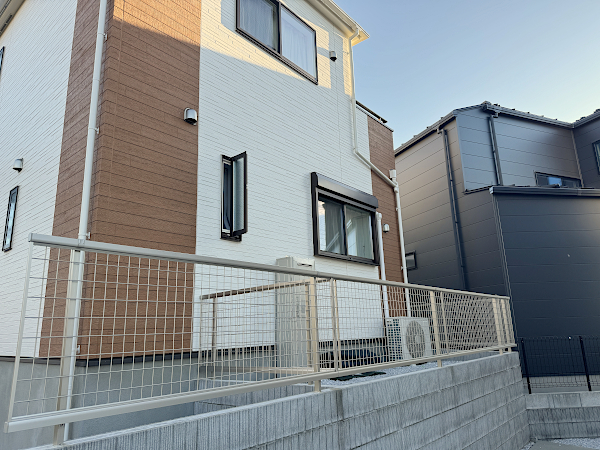【青葉区 一戸建て庭 樹脂木デッキ】before_03