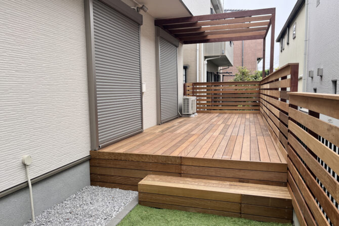【横浜市金沢区 一戸建て庭 ウッドデッキ】TOP