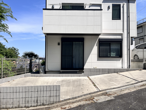 【横浜市港北区 一戸建て庭 ウッドデッキ】B