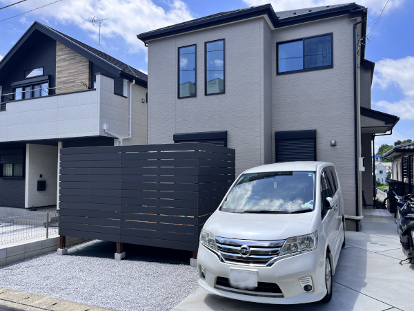 【横浜市港北区 一戸建て庭 樹脂木デッキ】A1