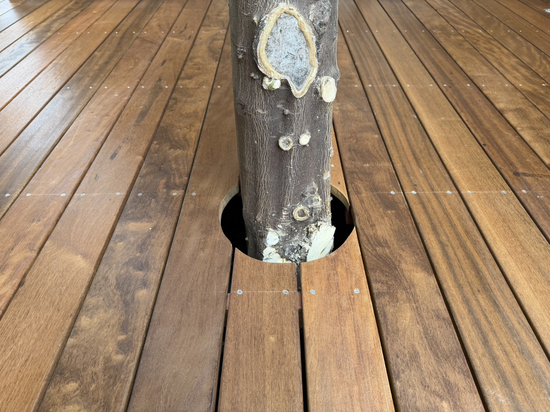 【横浜市都筑区 一戸建て庭 ウッドデッキ】after02