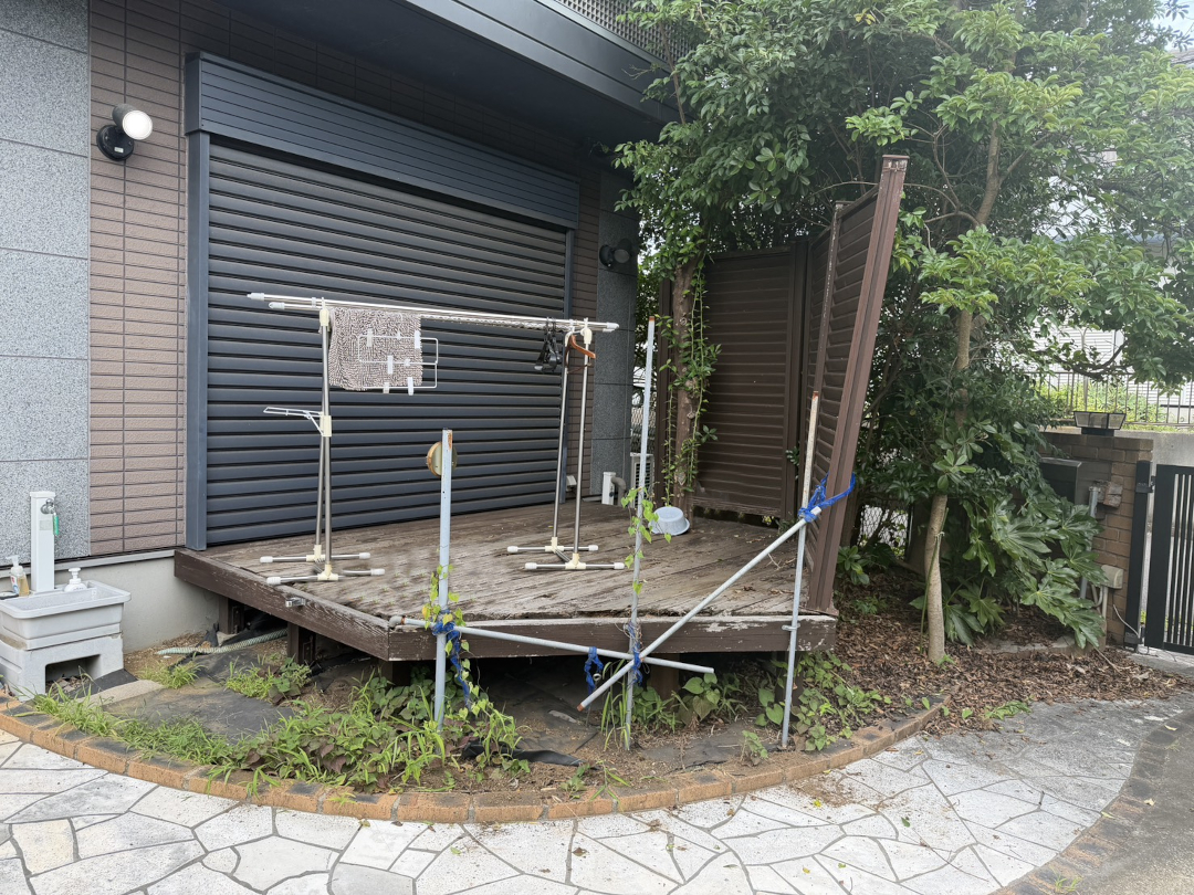 【横浜市都筑区 一戸建て庭 ウッドデッキ】before01
