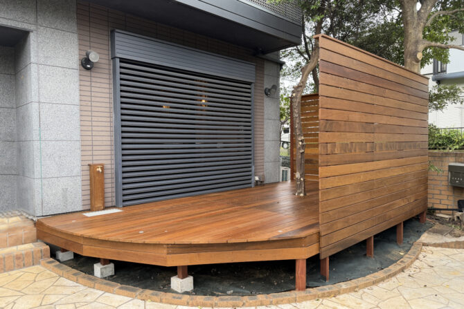 【横浜市都筑区 一戸建て庭 ウッドデッキ】top