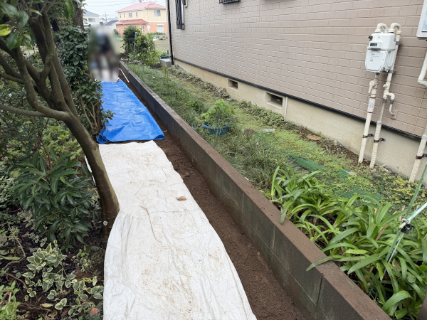 【川崎市麻生区 一戸建て庭 フェンス】before02